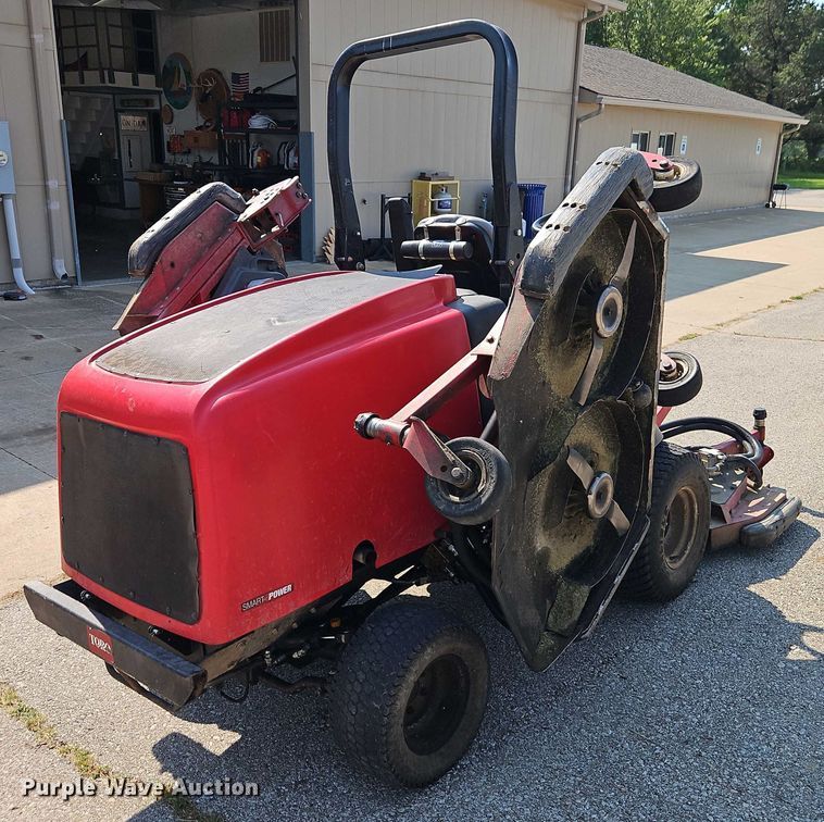 image for item EO4619 2017 Toro Groundsmaster 4000 lawn mower