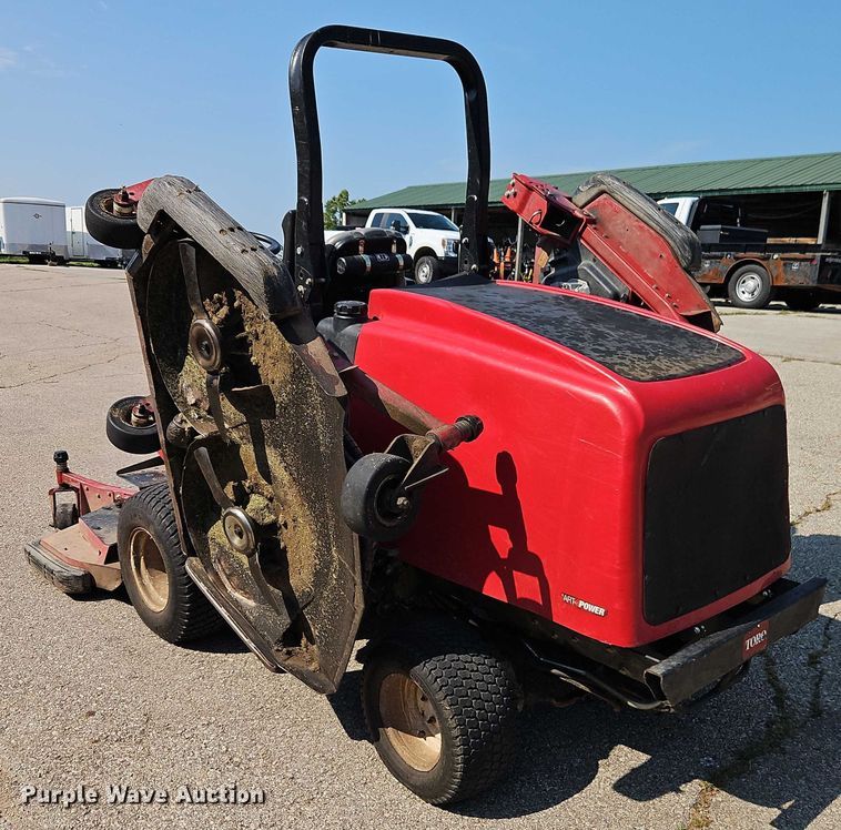 image for item EO4619 2017 Toro Groundsmaster 4000 lawn mower