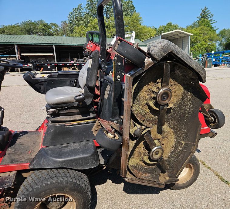 image for item EO4619 2017 Toro Groundsmaster 4000 lawn mower