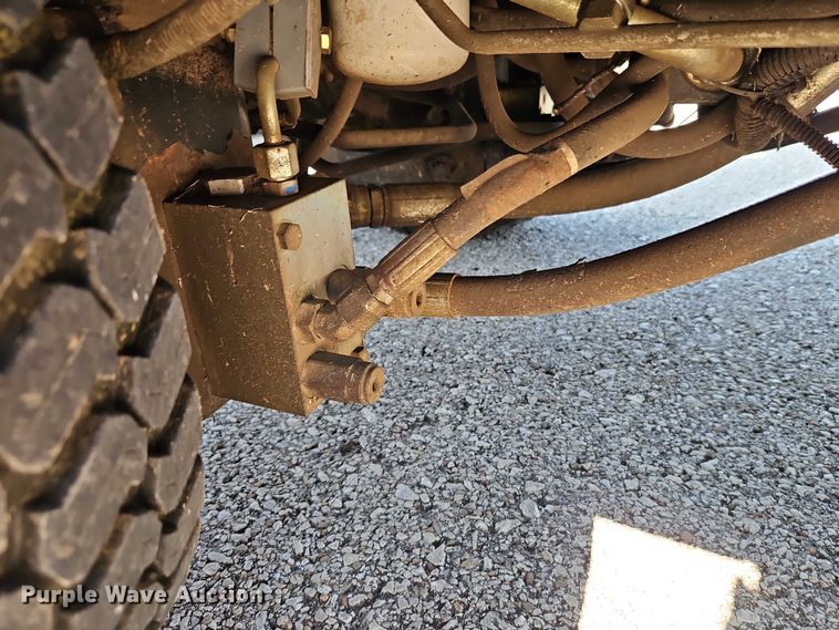 image for item EO4619 2017 Toro Groundsmaster 4000 lawn mower