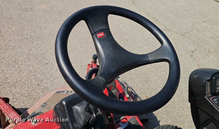 image for item EO4619 2017 Toro Groundsmaster 4000 lawn mower