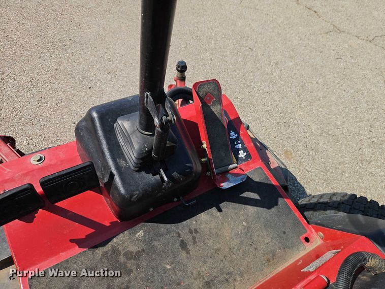 image for item EO4619 2017 Toro Groundsmaster 4000 lawn mower