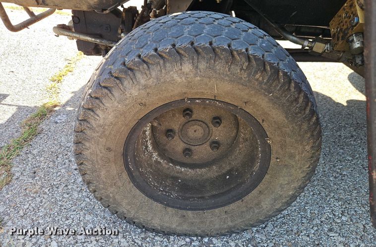 image for item EO4619 2017 Toro Groundsmaster 4000 lawn mower