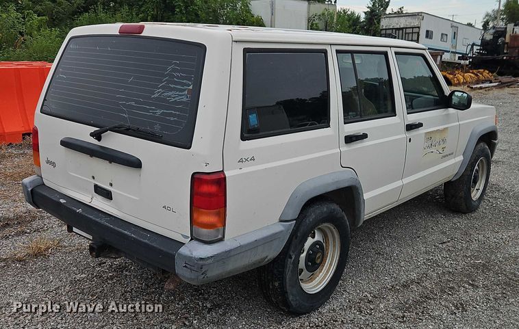 image for item EO4625 1999 Jeep Cherokee SUV