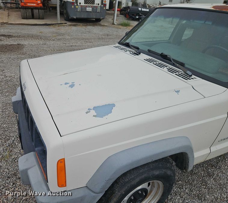 image for item EO4625 1999 Jeep Cherokee SUV