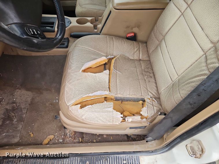 image for item EO4625 1999 Jeep Cherokee SUV