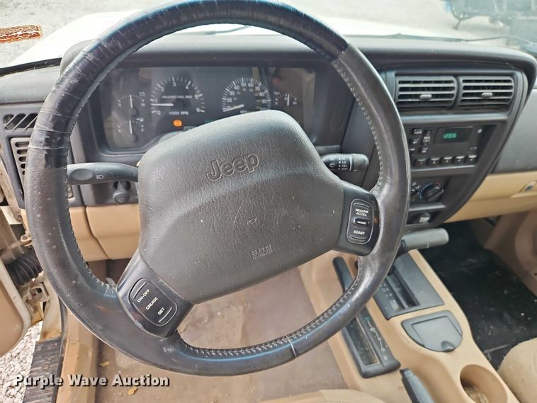 image for item EO4625 1999 Jeep Cherokee SUV