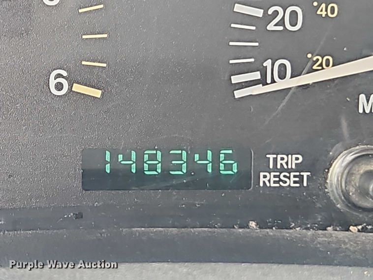 image for item EO4625 1999 Jeep Cherokee SUV