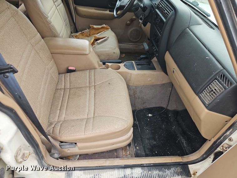 image for item EO4625 1999 Jeep Cherokee SUV