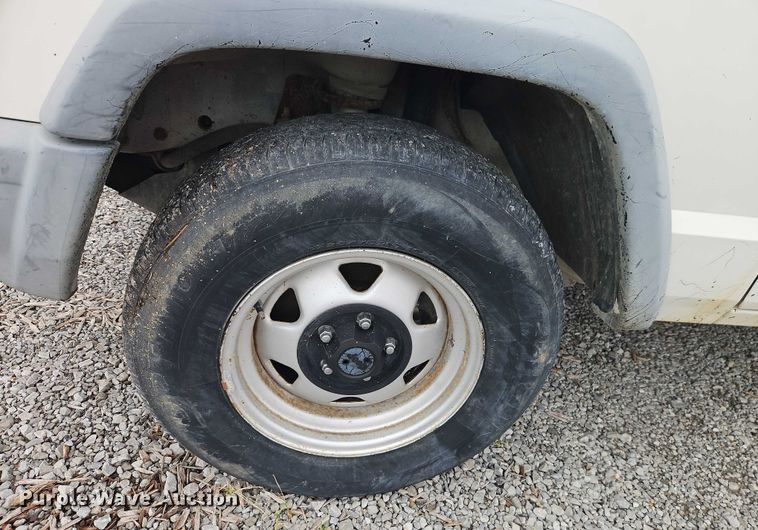 image for item EO4625 1999 Jeep Cherokee SUV