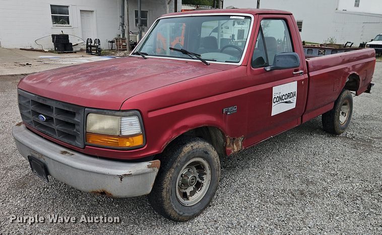 image for item EO4626 1995 Ford F150 pickup truck
