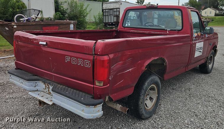 image for item EO4626 1995 Ford F150 pickup truck