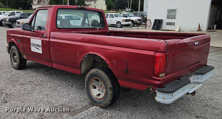 image for item EO4626 1995 Ford F150 pickup truck