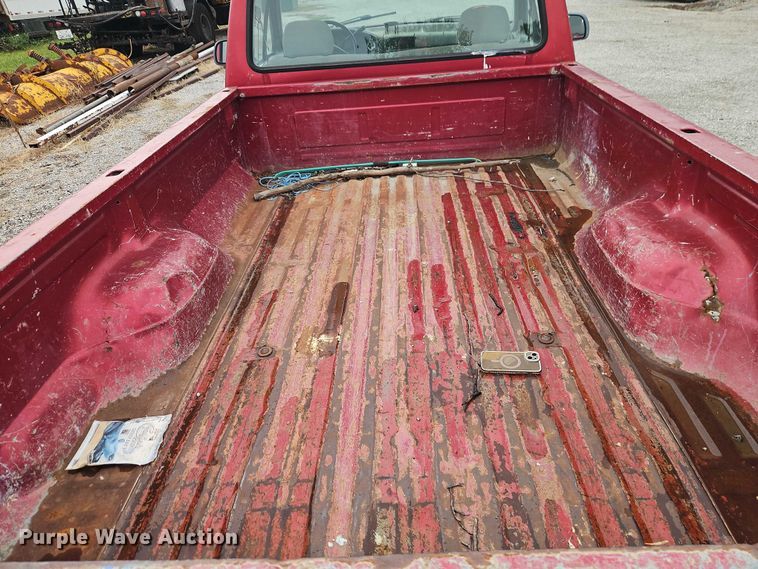 image for item EO4626 1995 Ford F150 pickup truck