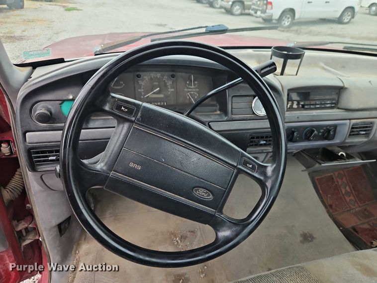 image for item EO4626 1995 Ford F150 pickup truck