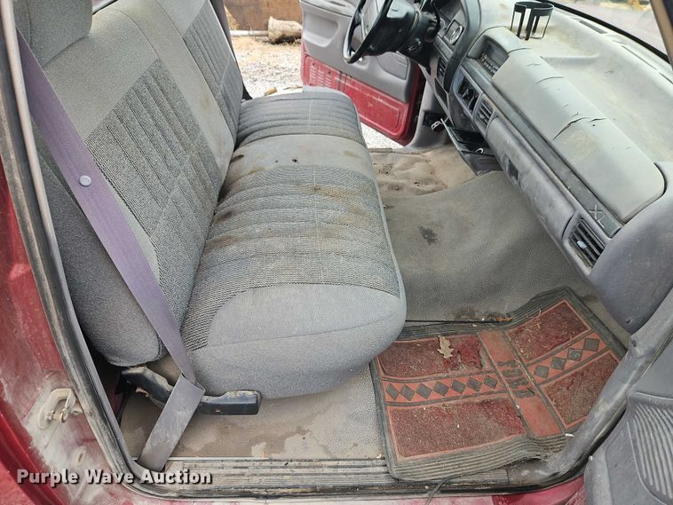 image for item EO4626 1995 Ford F150 pickup truck