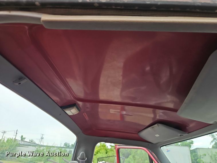 image for item EO4626 1995 Ford F150 pickup truck