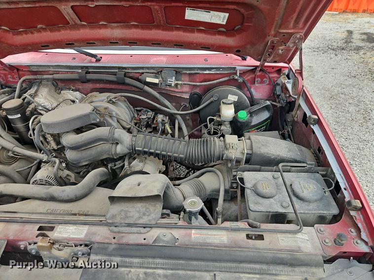 image for item EO4626 1995 Ford F150 pickup truck