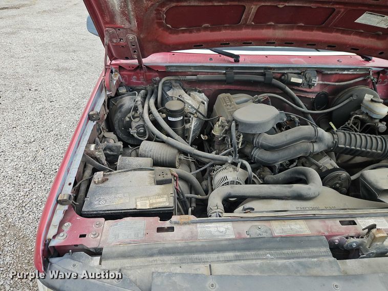 image for item EO4626 1995 Ford F150 pickup truck