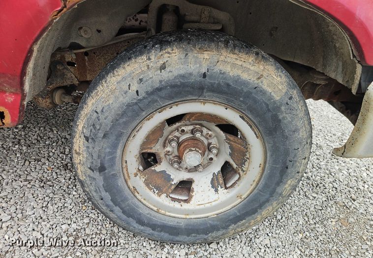 image for item EO4626 1995 Ford F150 pickup truck