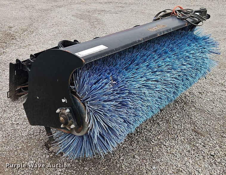 image for item EO4627 SkidPro 680-1-0001 skid steer broom