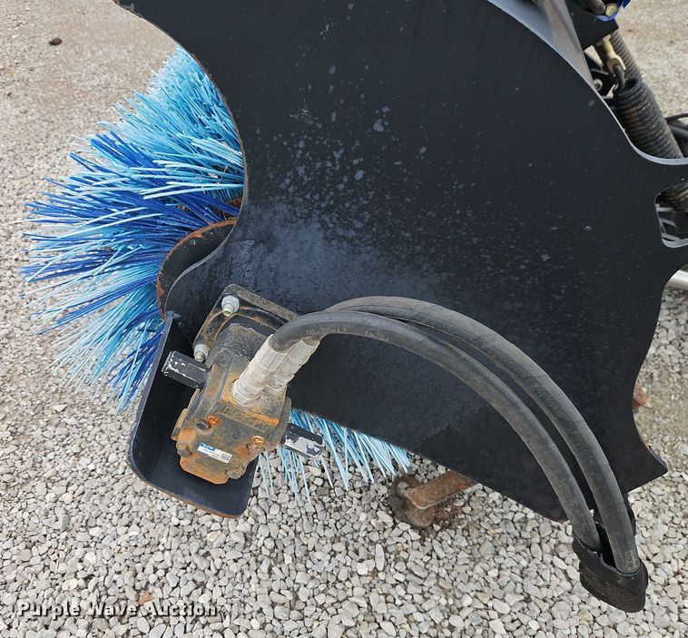 image for item EO4627 SkidPro 680-1-0001 skid steer broom