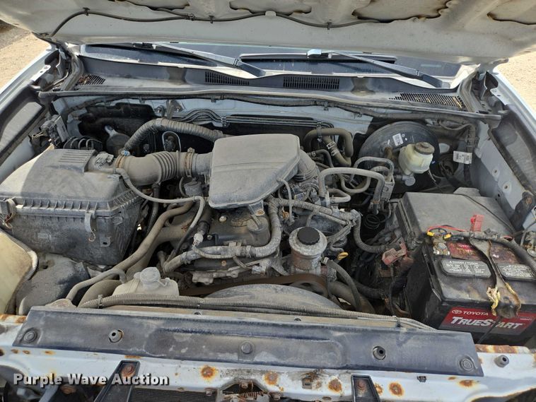 image for item EQ4097 2018 Toyota Tacoma Access Cab pickup truck