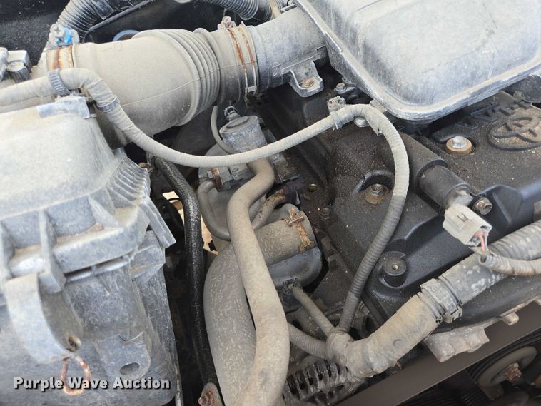 image for item EQ4097 2018 Toyota Tacoma Access Cab pickup truck