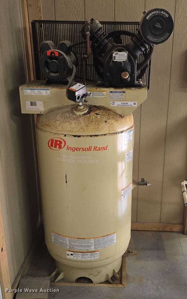 image for item EQ4098 Ingersoll Rand air compressor
