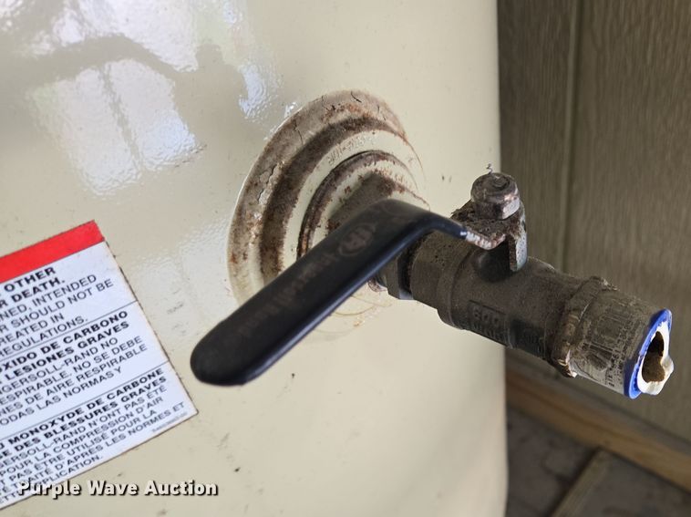 image for item EQ4098 Ingersoll Rand air compressor