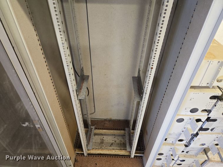 image for item EQ4106 Computer cabinet