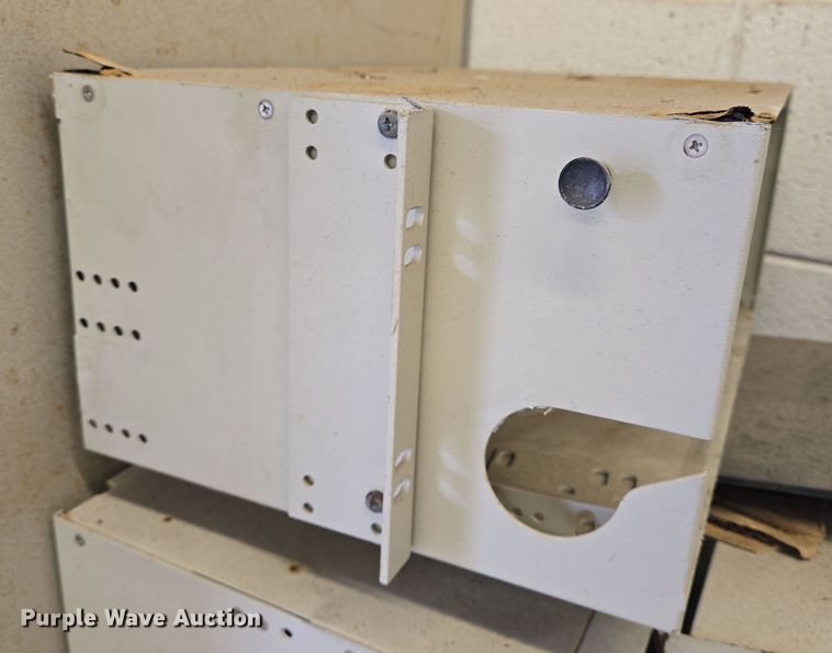 image for item EQ4106 Computer cabinet