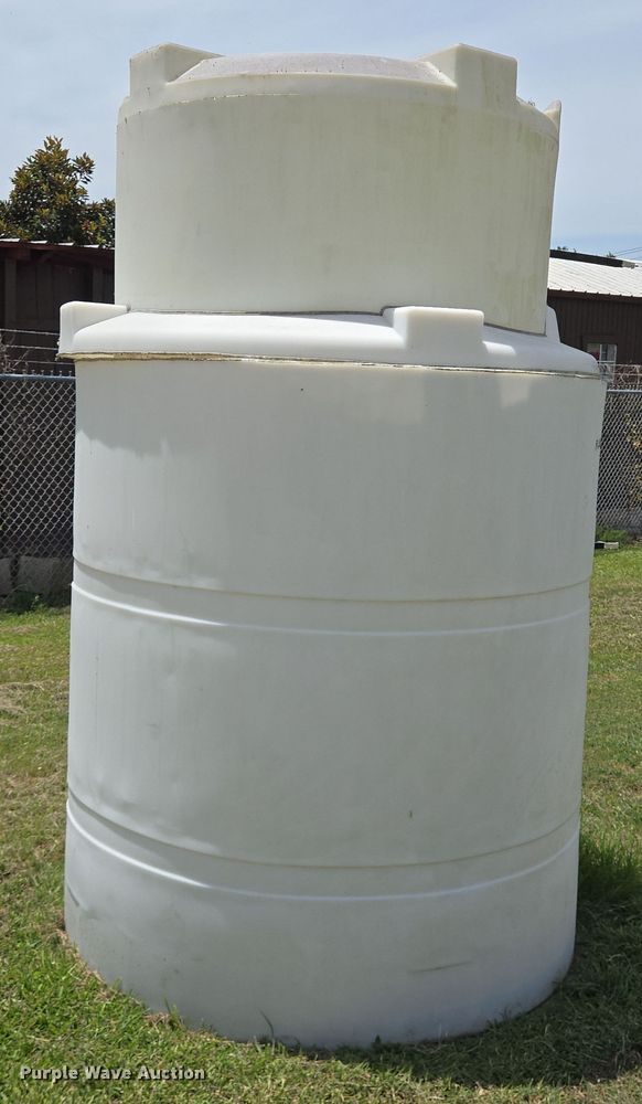 image for item EQ4107 Poly tank