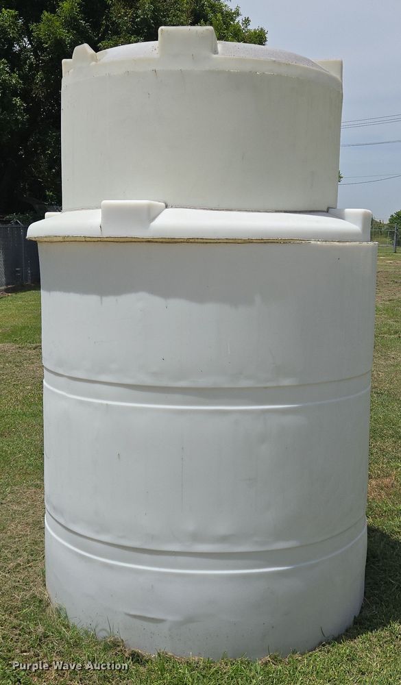 image for item EQ4107 Poly tank