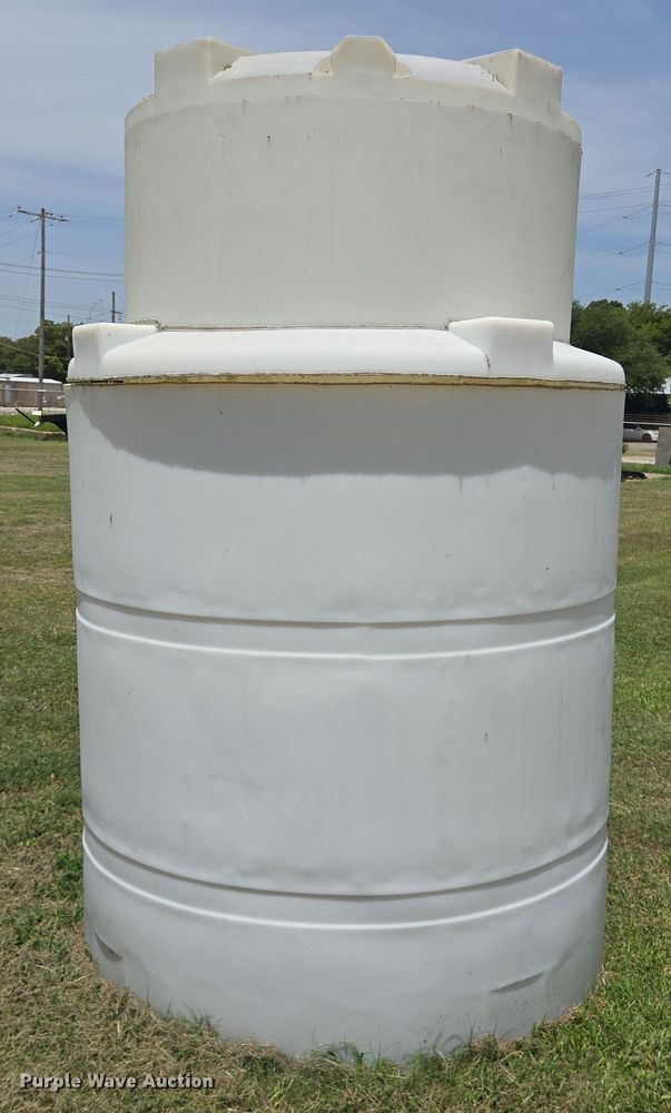 image for item EQ4107 Poly tank