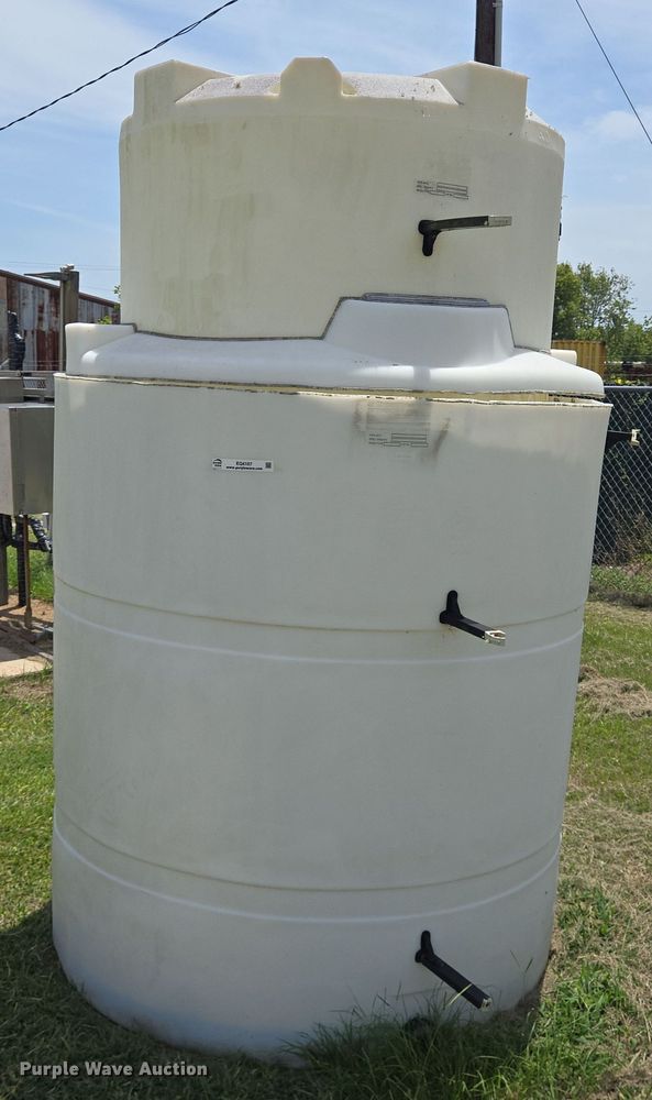 image for item EQ4107 Poly tank