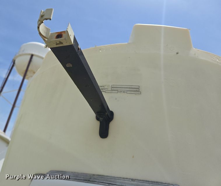 image for item EQ4107 Poly tank