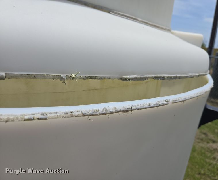 image for item EQ4107 Poly tank