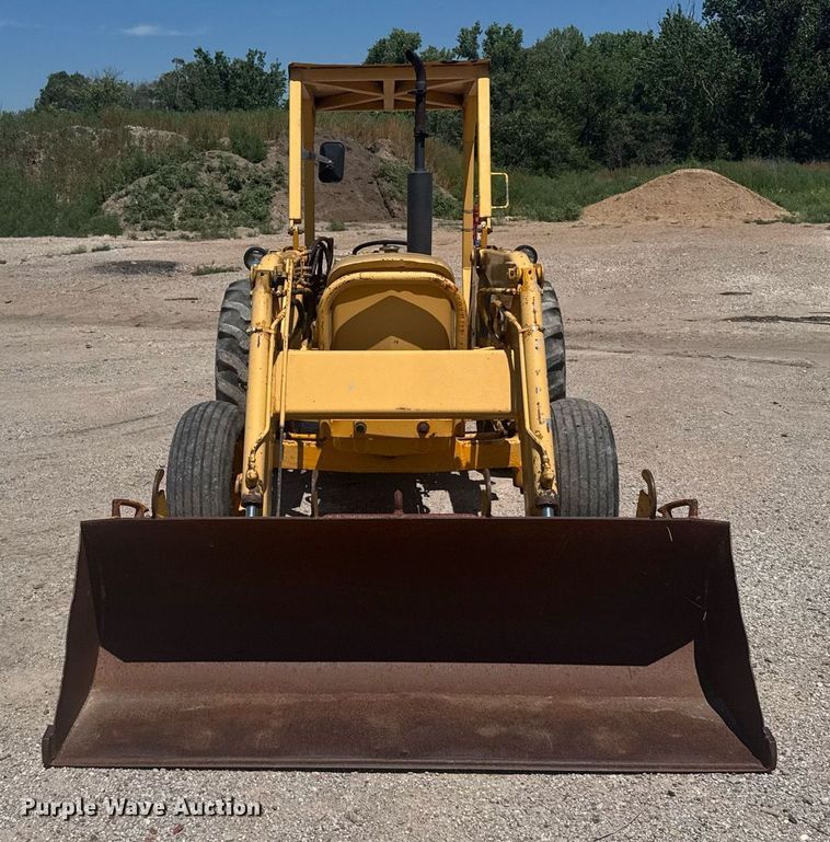 image for item ER2206 1978 John Deere 302A tractor