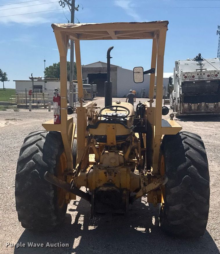 image for item ER2206 1978 John Deere 302A tractor