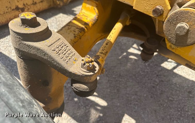 image for item ER2206 1978 John Deere 302A tractor