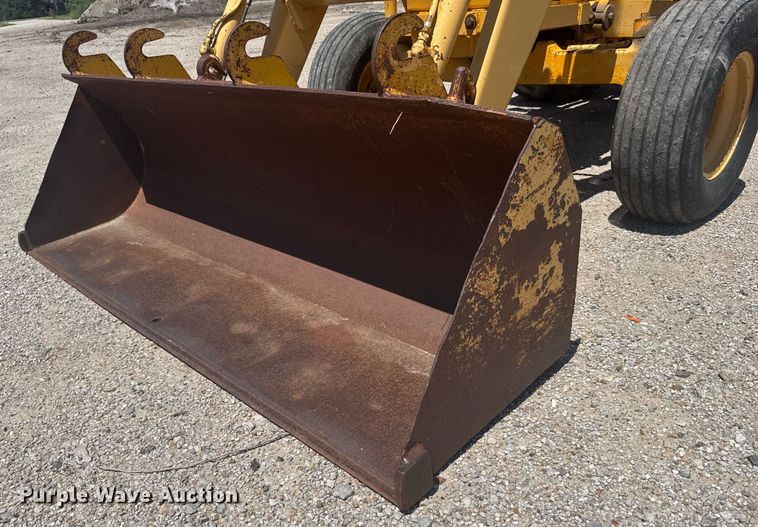 image for item ER2206 1978 John Deere 302A tractor