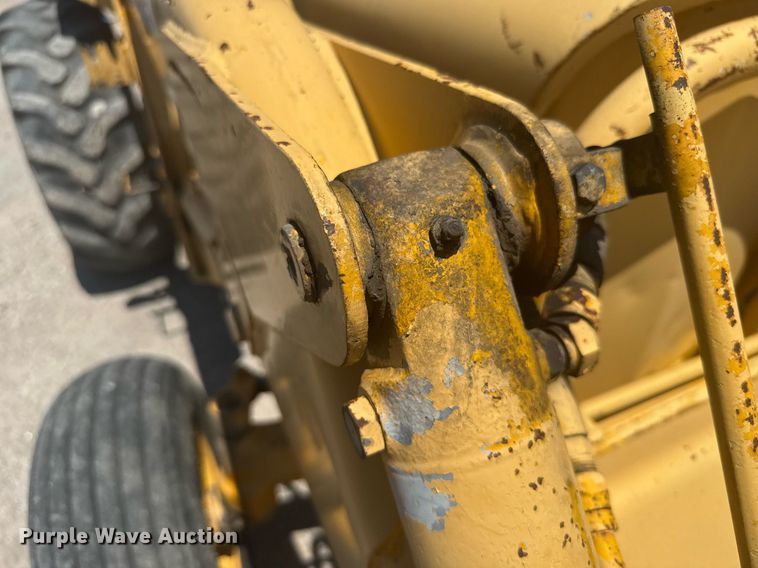 image for item ER2206 1978 John Deere 302A tractor