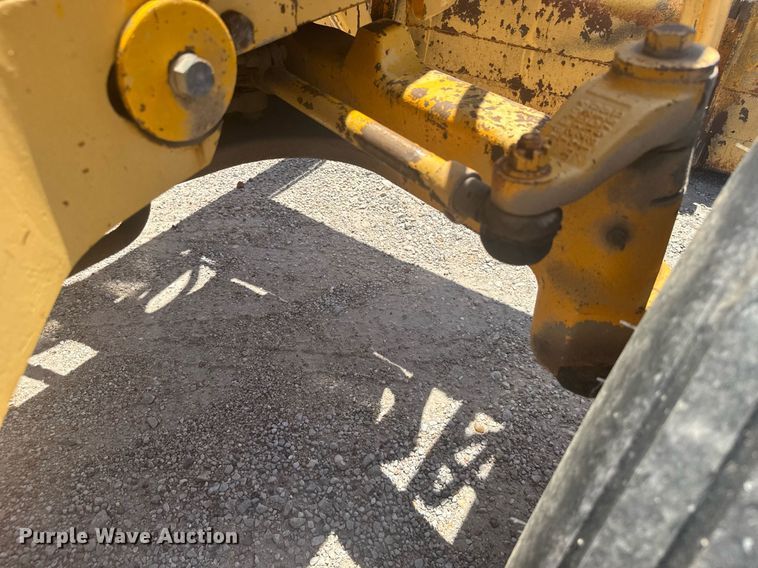 image for item ER2206 1978 John Deere 302A tractor