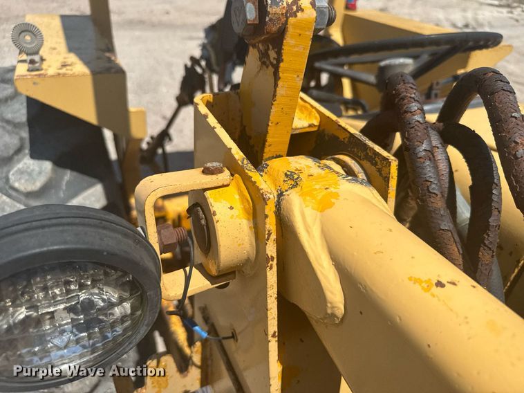 image for item ER2206 1978 John Deere 302A tractor