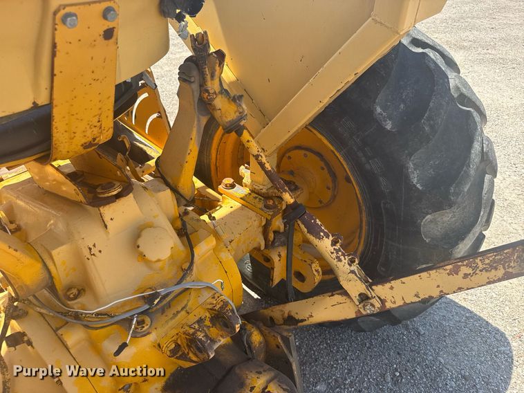 image for item ER2206 1978 John Deere 302A tractor