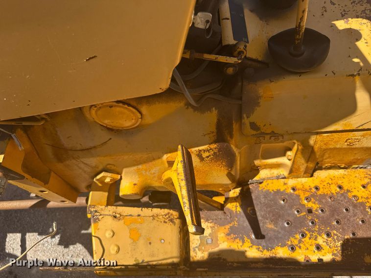 image for item ER2206 1978 John Deere 302A tractor