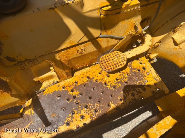 image for item ER2206 1978 John Deere 302A tractor