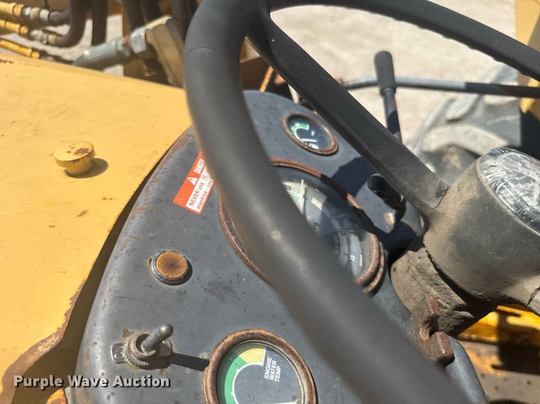 image for item ER2206 1978 John Deere 302A tractor