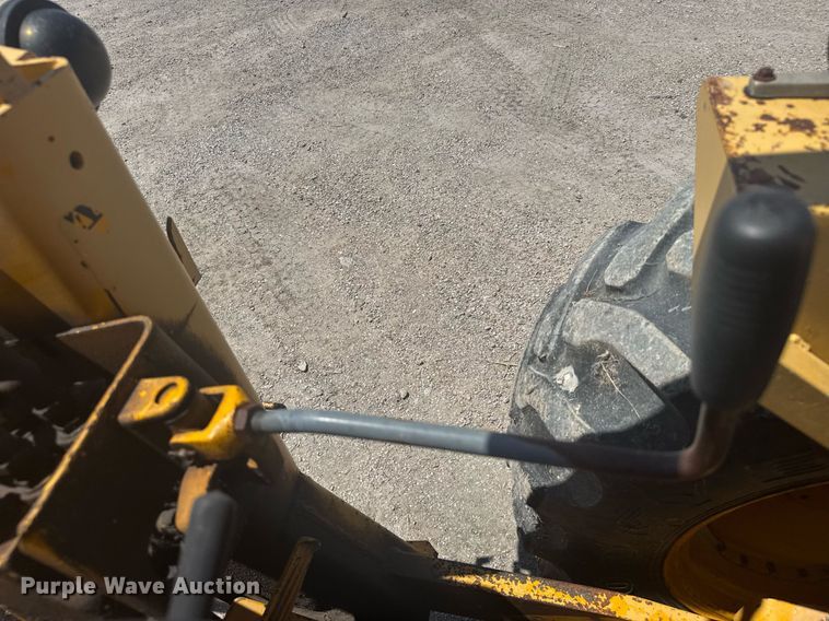 image for item ER2206 1978 John Deere 302A tractor